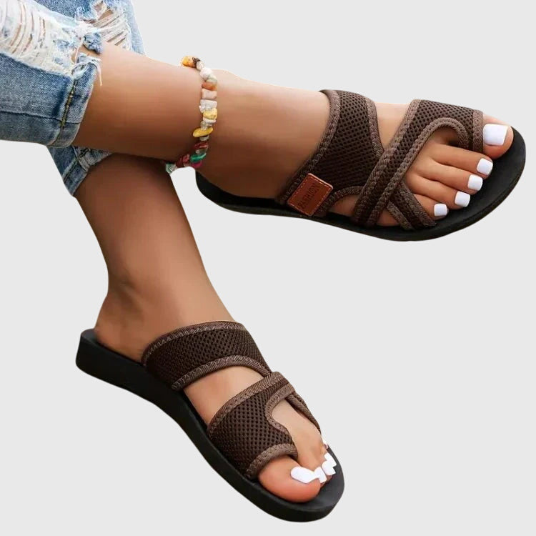 Damen Sandalen mit ergonomischer Kontursohle in Nahaufnahme
