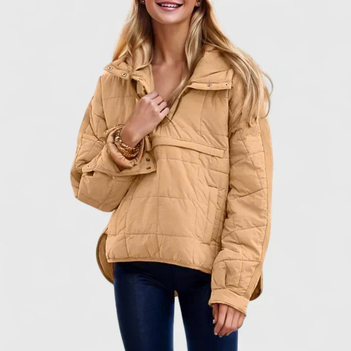 Kapuzenmantel für Damen als vielseitige Übergangsjacke