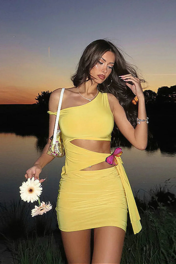 Einfarbiges One-Shoulder-Minikleid für Damen in kurzer, figurbetonter Passform