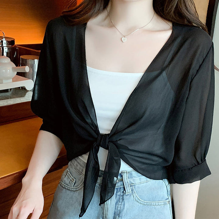 Kurze Chiffon-Strickjacke für Damen in luftigem, elegantem Design