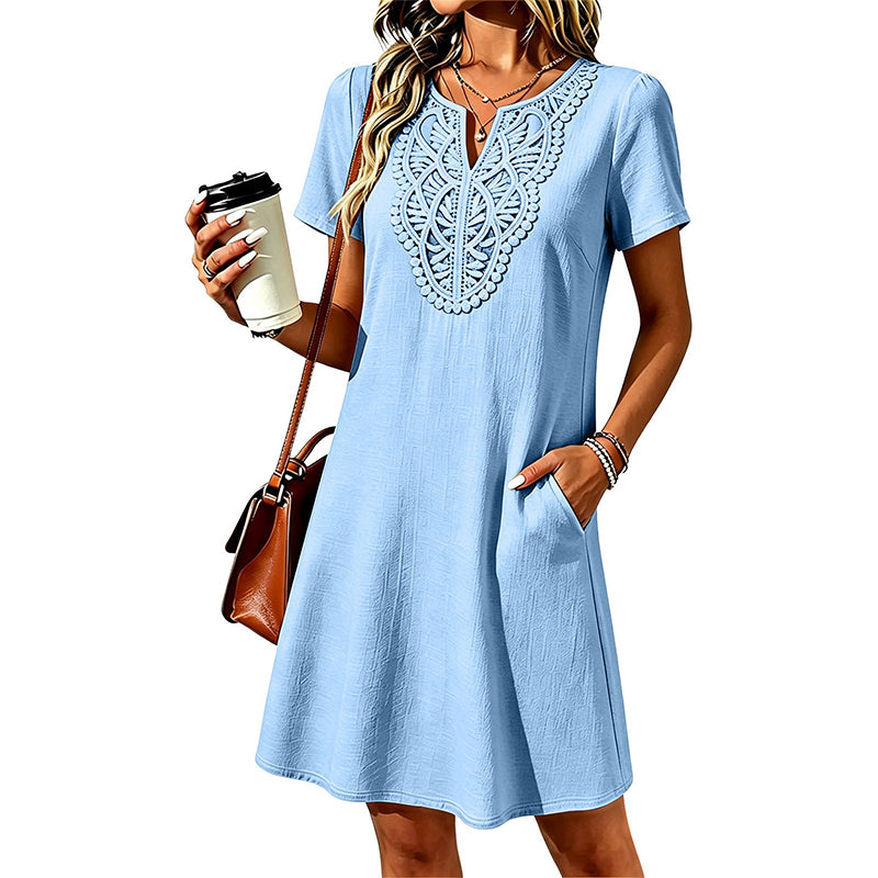 Kurzes Damen T-Shirt-Kleid mit femininen Spitzendetails