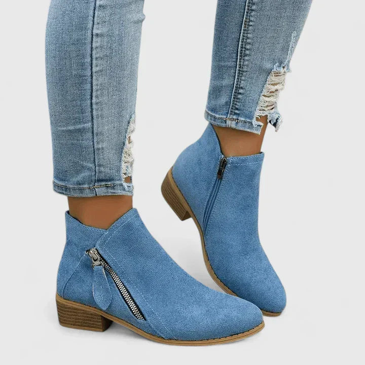 Damen Stiefeletten mit niedrigem Blockabsatz und seitlichem Reißverschluss, Vorderansicht