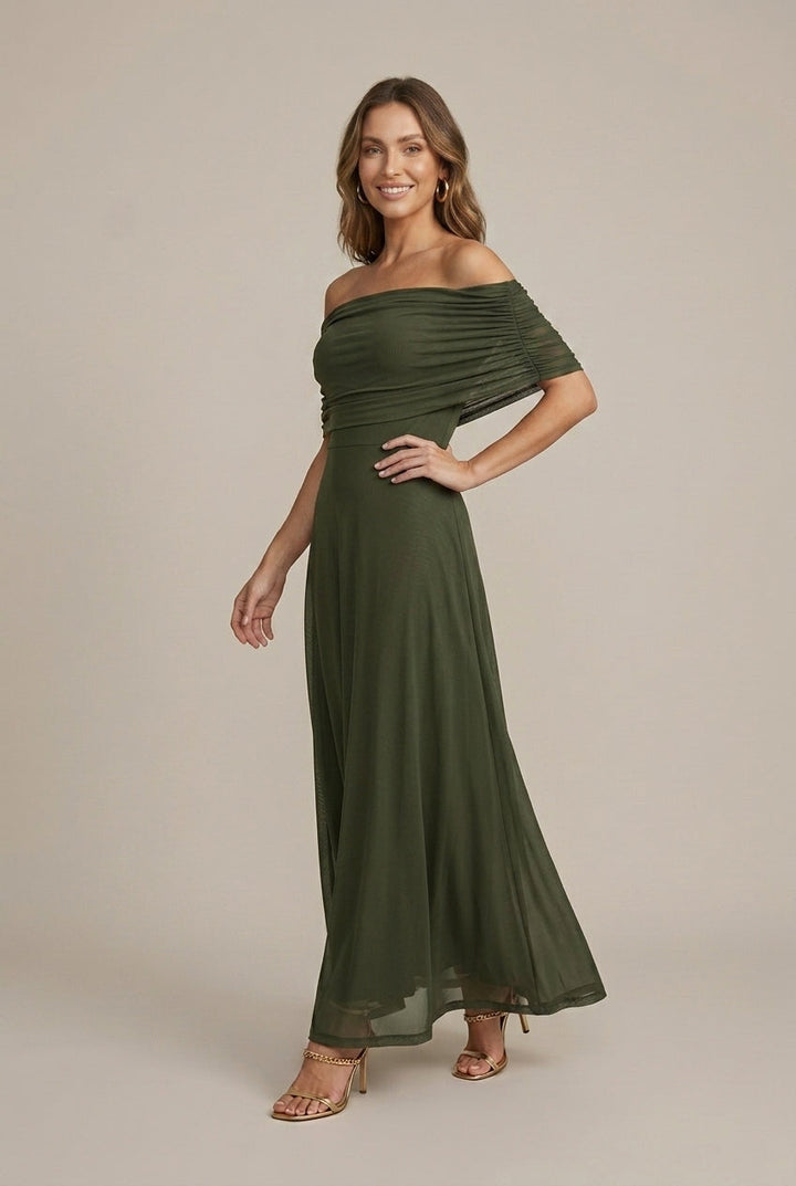 Damen-Maxikleid mit femininem Schnitt und Carmen-Ausschnitt