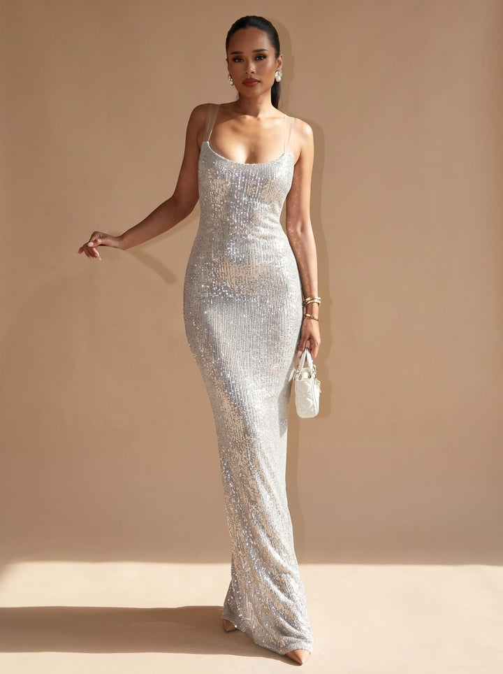 Silbernes Damen-Maxikleid mit Pailletten und quadratischem Ausschnitt in der Gesamtansicht