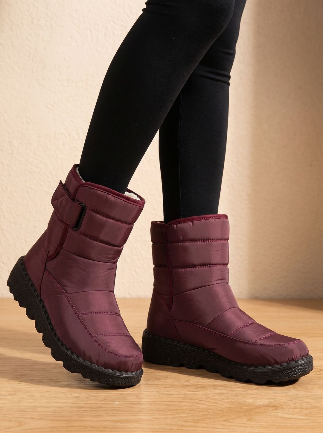 Damen-Schneestiefel mit Fleecefutter in wadenhoher Ausführung